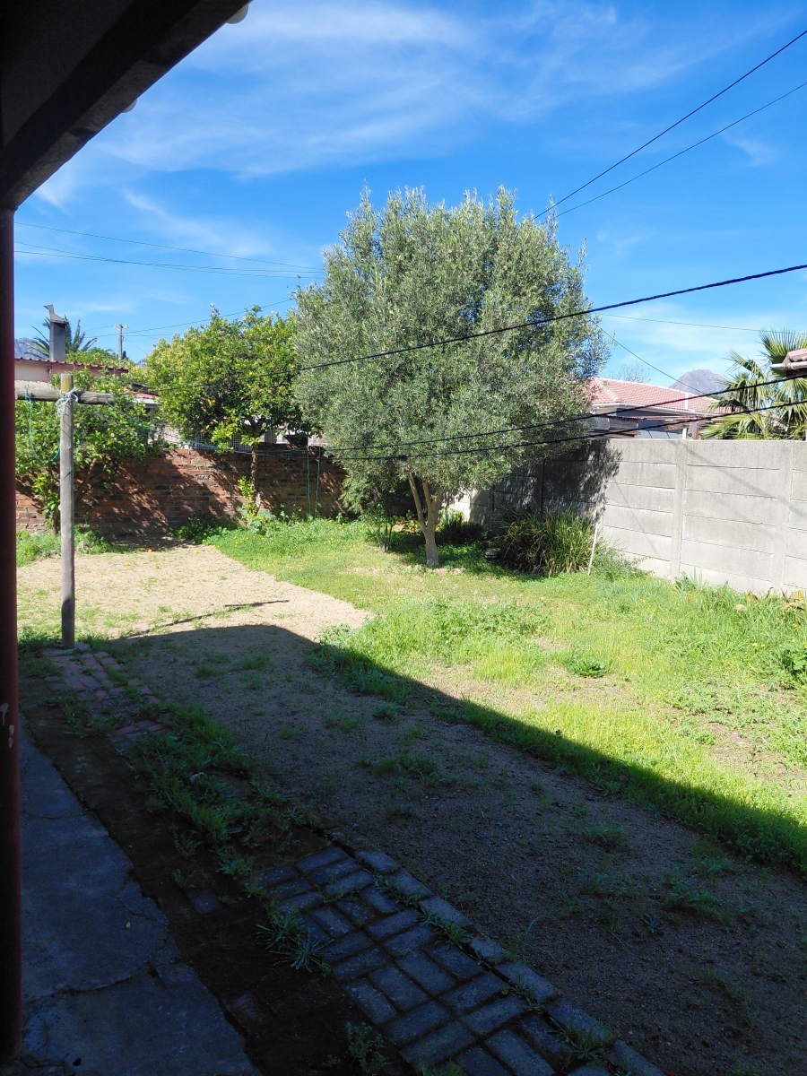 To Let 3 Bedroom Property for Rent in New Orleans Western Cape